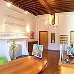 Szálloda Privilodges Chateau Perrin 4*