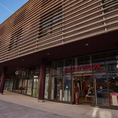 Privilodges Chateau Perrin 4* グルノーブル