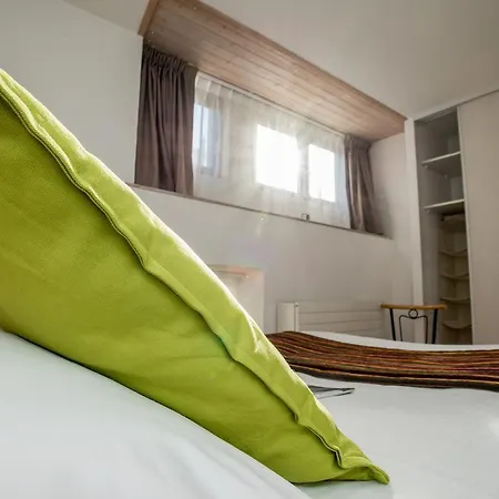 Privilodges Chateau Perrin