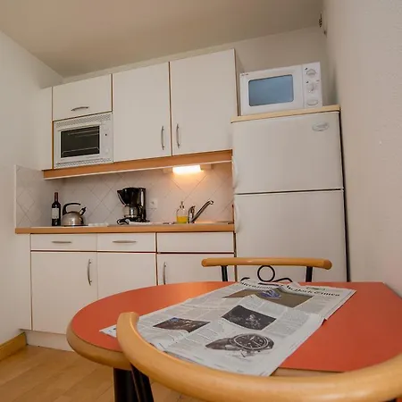 Privilodges Chateau Perrin Hotel Grenoble