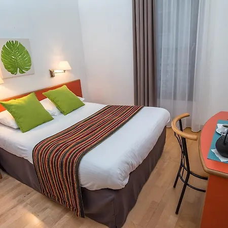 Privilodges Chateau Perrin Hotel 4*