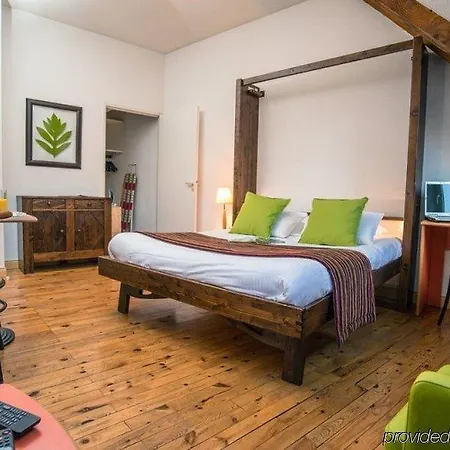 Privilodges Chateau Perrin Grenoble