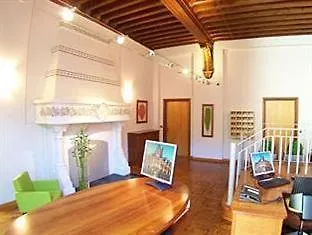 Otel Privilodges Chateau Perrin 4*