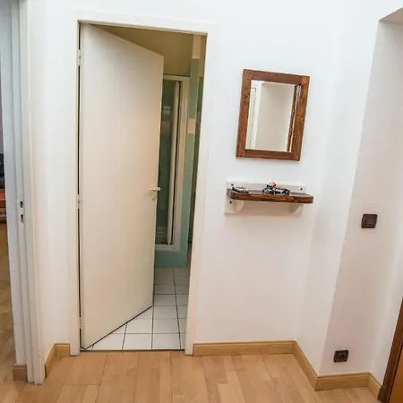 Privilodges Chateau Perrin 4* Grenoble