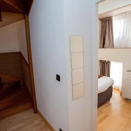 Privilodges Chateau Perrin 4*