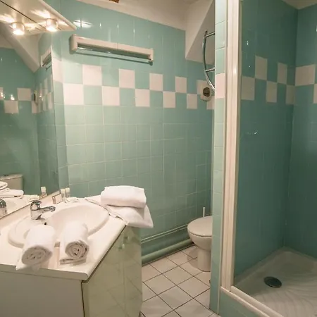 Hotel Privilodges Chateau Perrin 4*
