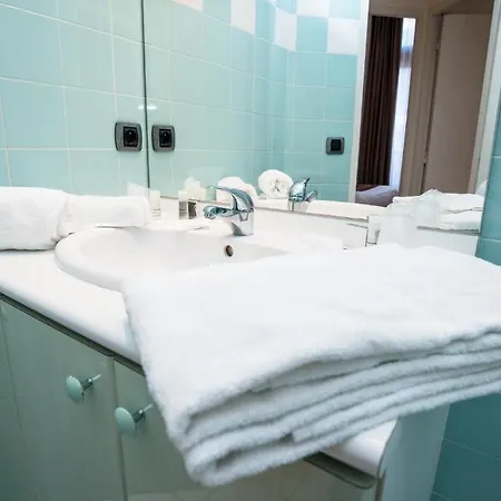 Hotel Privilodges Chateau Perrin