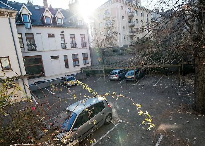 Hotel Privilodges Chateau Perrin