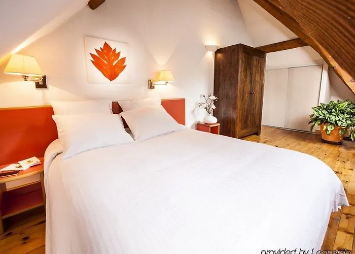 Privilodges Chateau Perrin Hotel 4*