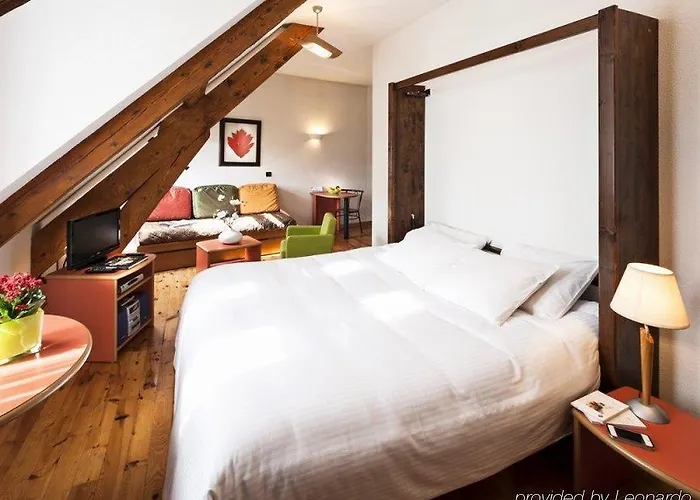 Privilodges Chateau Perrin 4* Grenoble