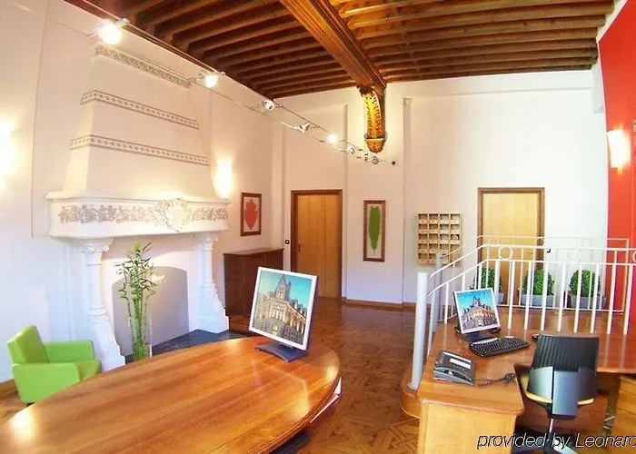 Privilodges Chateau Perrin מלון גרנובל