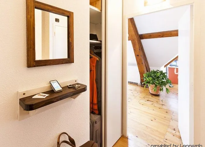 מלון Privilodges Chateau Perrin 4*