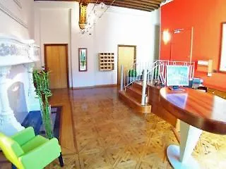 Privilodges Chateau Perrin Hotel 4*