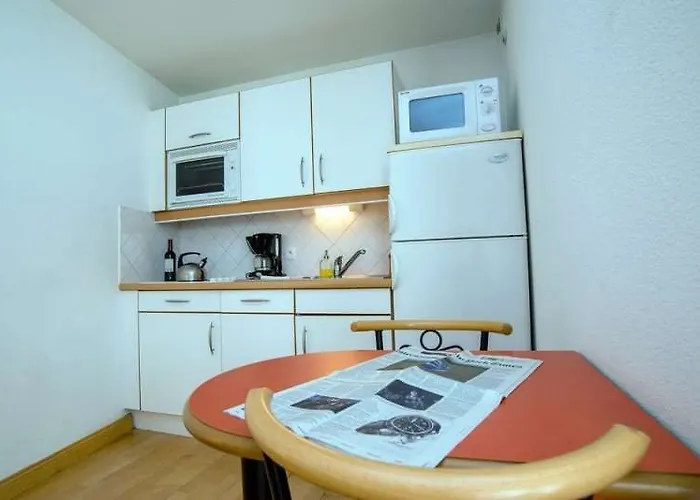 Privilodges Chateau Perrin 4*