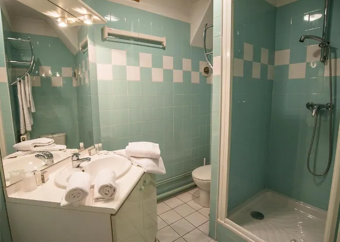 Hotel Privilodges Chateau Perrin 4*