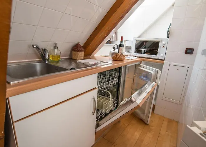 Privilodges Chateau Perrin