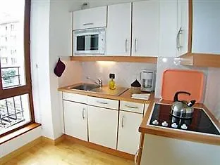 Privilodges Chateau Perrin גרנובל