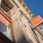 Privilodges Chateau Perrin Hotel Grenoble