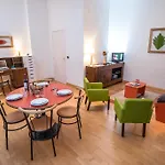Hotel Privilodges Chateau Perrin 4*