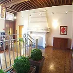 Hotel Privilodges Chateau Perrin 4*
