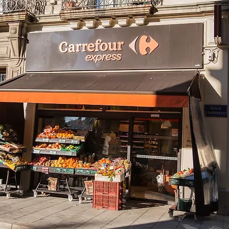 Privilodges Chateau Perrin Hotel Grenoble