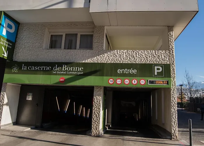 Hotel Privilodges Chateau Perrin Grenoble