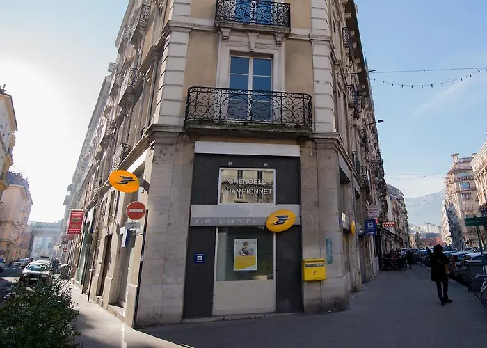 Hotel Privilodges Chateau Perrin