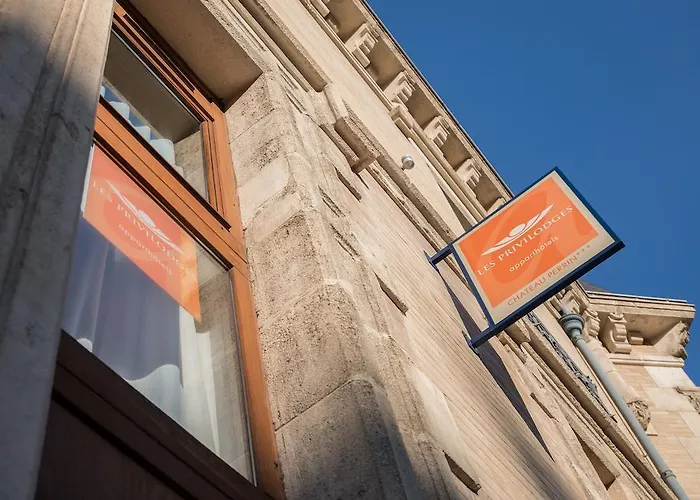 Privilodges Chateau Perrin Hotel Grenoble