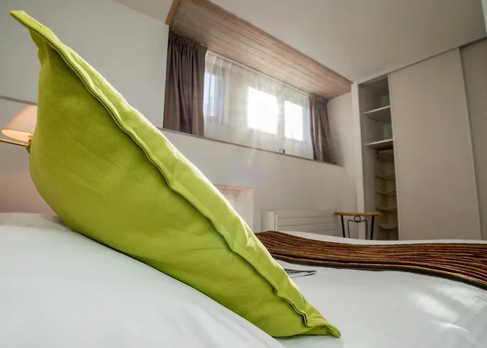 Privilodges Chateau Perrin