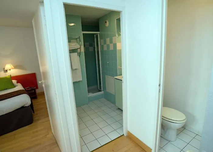 Privilodges Chateau Perrin 4* Grenoble