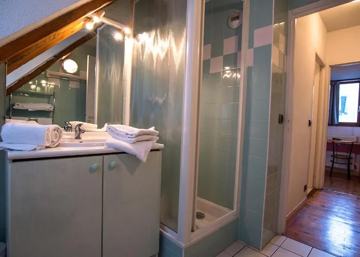 Hotel Privilodges Chateau Perrin 4*